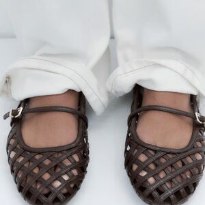 Elegant Brown Woven Women's Flats
